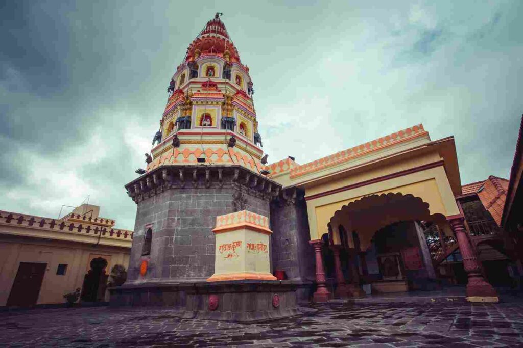 Story of Morgaon Mayureshwar
Morgaon Temple
Mayureshwar Temple
Mayureshwar from Morgaon